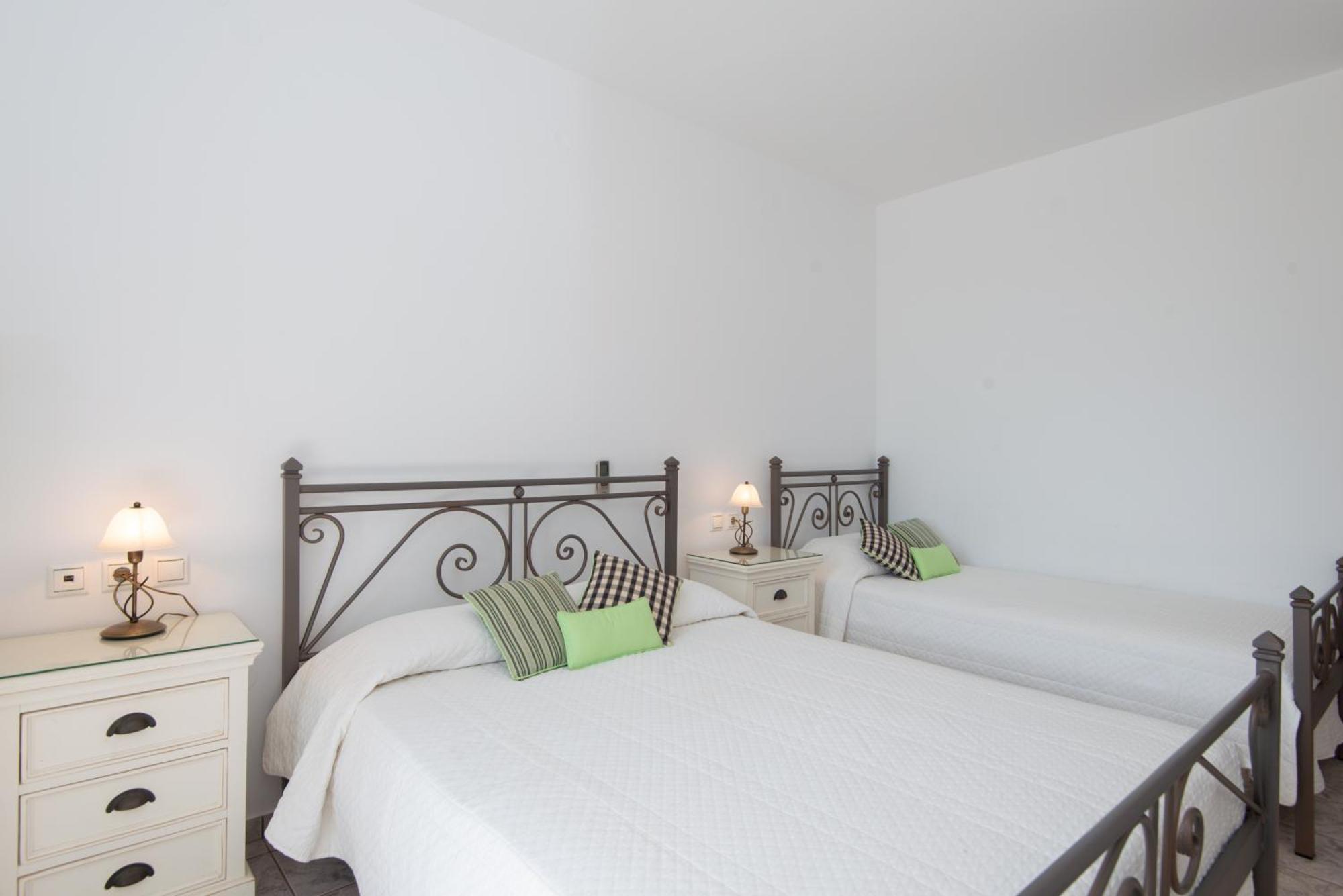 Hotel Efrosini Platis Gialos  Экстерьер фото